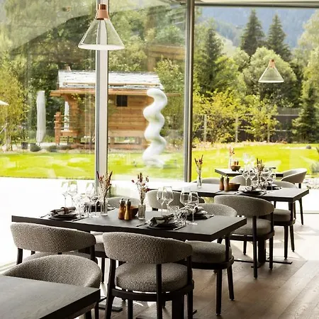 Au Club Alpin Szálloda 5*