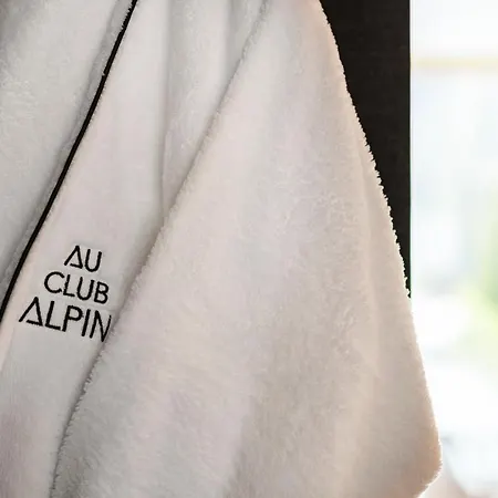 Au Club Alpin Otel 5*