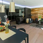 Au Club Alpin מלון 5*